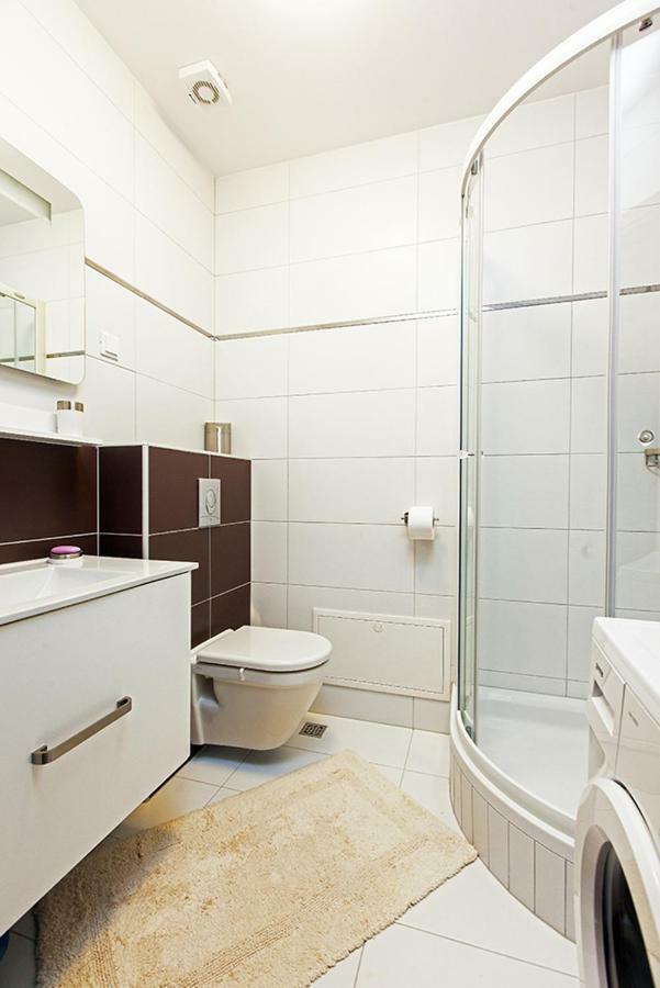 Apartment Makarska Free Beach Parking المظهر الخارجي الصورة